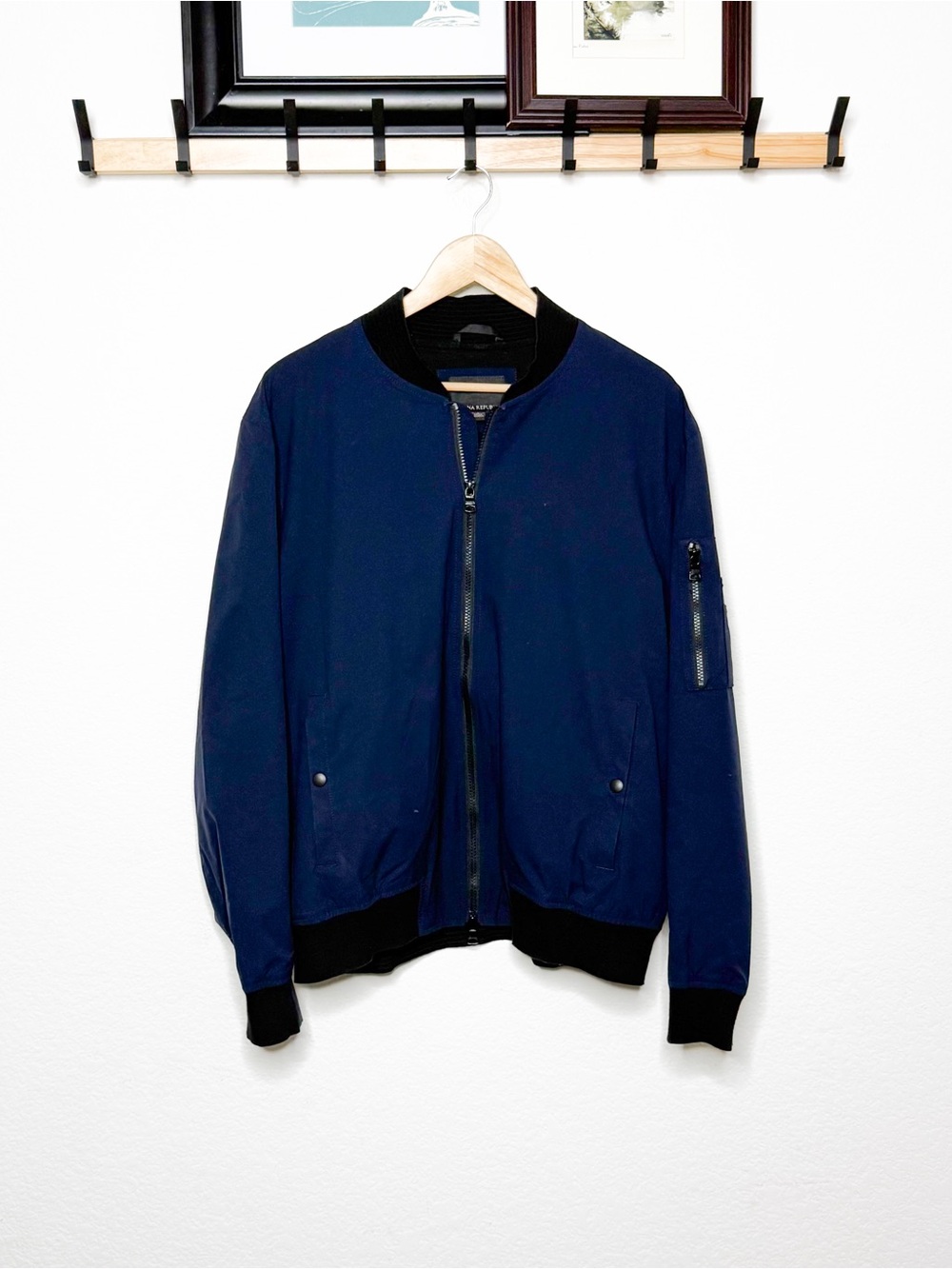 Banana Republic Men’s Navy Bomber Jacket Size L
